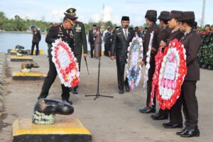 Kapolres Sarmi Pimpin Upacara Tabur Bunga Peringati HUT ke-80 Kemerdekaan RI