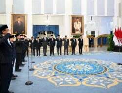 Presiden Prabowo Lantik Empat Menteri dan Satu Wakil Menteri Kabinet Merah Putih