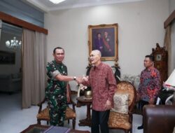 Anjangsana TNI ke Jenderal TNI (Purn) Try Sutrisno: Kita Tidak Boleh Melupakan Persatuan
