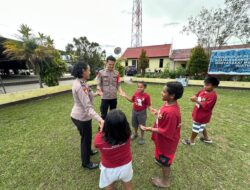 Subsatgas Si Ipar Polres Jayawijaya Gelar Kegiatan Humanis Bersama Anak-anak di Halaman Mako Polres Jayawijaya Dalam Rangka Operasi Rasaka Cartenz 2025