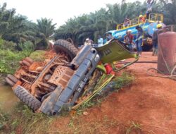 Polsek Muting Sigap Tangani Kecelakaan Tunggal Truk CPO, Satu Korban Meninggal dan Dua Luka-Luka