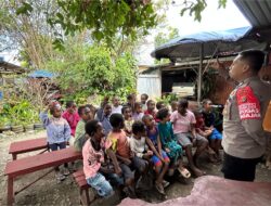 Operasi Rasaka Cartenz 2025: Subsatgas Si-ipar Polres Jayawijaya Gelar Edukasi di Kampung Walani