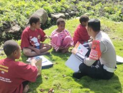 Subsatgas SI-IPAR Polres Lanny Jaya Dorong Semangat Belajar Anak-anak Kampung Yokobak