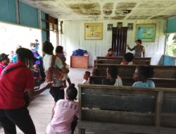 Polsek Tor Atas Bersama Tenaga Medis Samanente Peduli Kesehatan Warga Tenwer