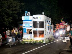 Ribuan Warga Tumpah Ruah Sambut Sumirat Bandung Citylight Carnival