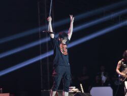 Pecah! GIGI dan Pesta Kembang Api Tutup Meriah Puncak HJKB