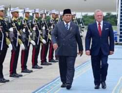 Presiden Prabowo Sambut Langsung Ketibaan Raja Abdullah II ibn Al Hussein di Jakarta