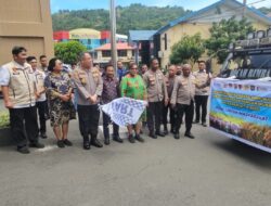 Dalam rangka pengendalian stabilitas harga beras, polda papua salurkan 165 ton beras lewat gerakan pangan murah di tiga provinsi