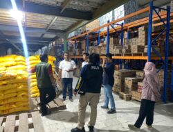 Polres Fakfak Bersama Tim Bapanas Awasi Harga Beras Sesuai HET