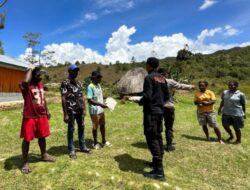 Bangun Kebersamaan, Polsek Asologaima Sambangi Tokoh Kampung Walak