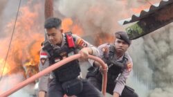 Kebakaran Hanguskan Aspol dan Ruko Polres Jayawijaya di Jl. Pramuka–Ahmad Yani Wamena