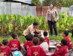 Polisi Pi Ajar Rasaka Cartenz 2025 Hadirkan Pembelajaran untuk Anak-Anak di Wamena