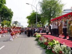 Ribuan Warga Saksikan Kirab Kenal Pamit Taruna Akpol, Kapolrestabes Sampaikan Harapan