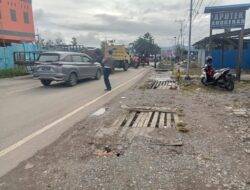 Polsek Wamena Kota Tertibkan Arus Lalin di Jalan Hom Hom, Demi Kenyamanan Warga