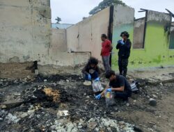 Sat Reskrim Polres Sarmi Laksanakan Olah TKP Kebakaran di Kampung Sarmo