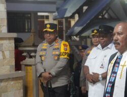 Kapolda Papua Barat Bersama Forkopimda dan Tim Asistensi Mabes Polri Tinjau Pengamanan Ibadah Natal