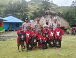 Menutup Tahun dengan Cahaya Ilmu: Subsatgas SI-IPAR Operasi Rasaka Cartenz 2025 Satukan Anak-Anak Lanny Jaya dalam Semangat Belajar