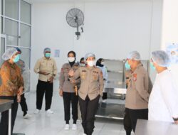 Wakapolda Papua Barat Tinjau SPPG Polda Papua Barat