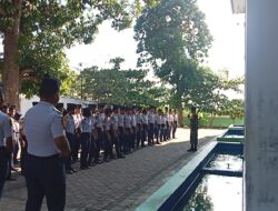 Jadi Irup di Sekolah, Babinsa Koramil 01/Bitung Sosialisasikan Rekrutmen TNI AD