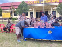Polres Jayawijaya Fasilitasi Mediasi Final dan Pembayaran Denda Adat Kasus Pembunuhan Alm. Punika Wenda