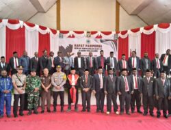 Polres Jayawijaya Amankan Pengucapan Sumpah/Janji Anggota DPRK Yalimo Masa Jabatan 2025–2030