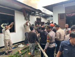Polres Fakfak Sigap Tangani Kebakaran di Fakfak Utara, Pastikan Keselamatan Warga Prioritas Utama