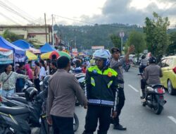 Momen Berburu Takjil ,Polresta Manokwari Lakukan Pengamanan dan Pengaturan Lalu Lintas
