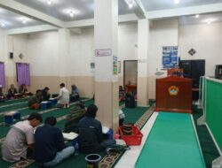 Personel Polres Jayawijaya Laksanakan Pengamanan Sholat Tarawih di Mushola Budi Utomo