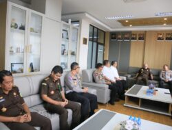 Kapolda Papua Barat Silaturahmi dengan Kepala Kejaksaan Tinggi Papua Barat, Perkuat Sinergitas Penegakan Hukum