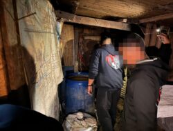 Satnarkoba Polres Jayawijaya Amankan Puluhan Miras Lokal di Wamena