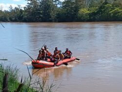 Polres Jayawijaya Intensif Lakukan Pencarian Korban yang Jatuh di sungai Wouma Akibat Jembatan gantung Putus