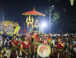 Kirab Milangkala Tatar Sunda, Nuansa Budaya Semarakkan Bandung