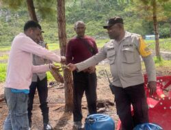 Polsek Kurulu Cek Perkembangan Lahan Jagung Kuartal II dan Serahkan Bantuan Sarkon