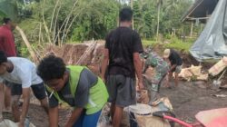 Demi Terwujudnya Impian Warga, Babinsa dan Warga Rap-Rap Kebut Struktur Angkur Jembatan Perintis Garuda