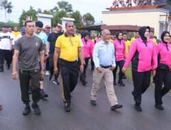 Polri untuk Masyarakat, Polda Papua Barat Gelar Olahraga Bersama Sambut Hari Bhayangkara ke-80