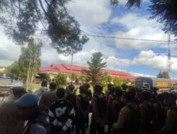 Waka Polres Jayawijaya Pimpin Patroli dan Berikan Himbauan Kamtibmas di Kota Wamena