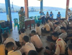 Perkuat Karakter Generasi Muda Sejak Dini, Babinsa Koramil 1310-02/Lembeh Berikan Materi Bela Negara kepada Siswa Baru SMKN 3 Bitung dalam Kegiatan MPLS