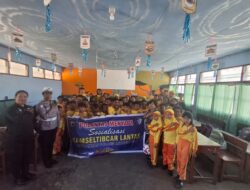 Polres Jayawijaya Ajak Siswa SD Negeri Wamena Budayakan Tertib Berlalu Lintas Sejak Dini