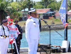 Upacara Ziarah Laut Peringati HUT ke-81 Kemerdekaan RI, Forkopimda Papua Barat Tabur Bunga untuk Mengenang Jasa Para Pahlawan