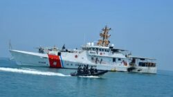 Latihan Pengenalan Alat Penyelamatan Kapal Perkuat Kemampuan TNI dan Unsur Maritim AS