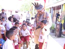 Sambut Hari Jadi ke-78 Polwan, Polwan Polda Papua Barat Gelar Syukuran dan Bakti Sosial di SD Negeri 15 Maripi