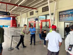 Polsek Kawasan Bandara Wamena Laksanakan Pengamanan dan Monitoring Aktivitas Penerbangan