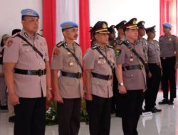 Kapolda Papua Barat Pimpin Sertijab Kabid Dokkes dan Penyerahan Jabatan Kabid Propam
