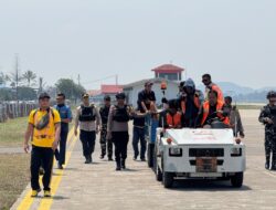 Dengan Penuh Penghormatan, Polres Jayawijaya Kawal Kepulangan Dua Jenazah ke Kampung Halaman