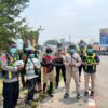 Peduli Dampak Kabut Asap, Polsek Kawasan Bandara Wamena Bagikan Masker kepada Masyarakat